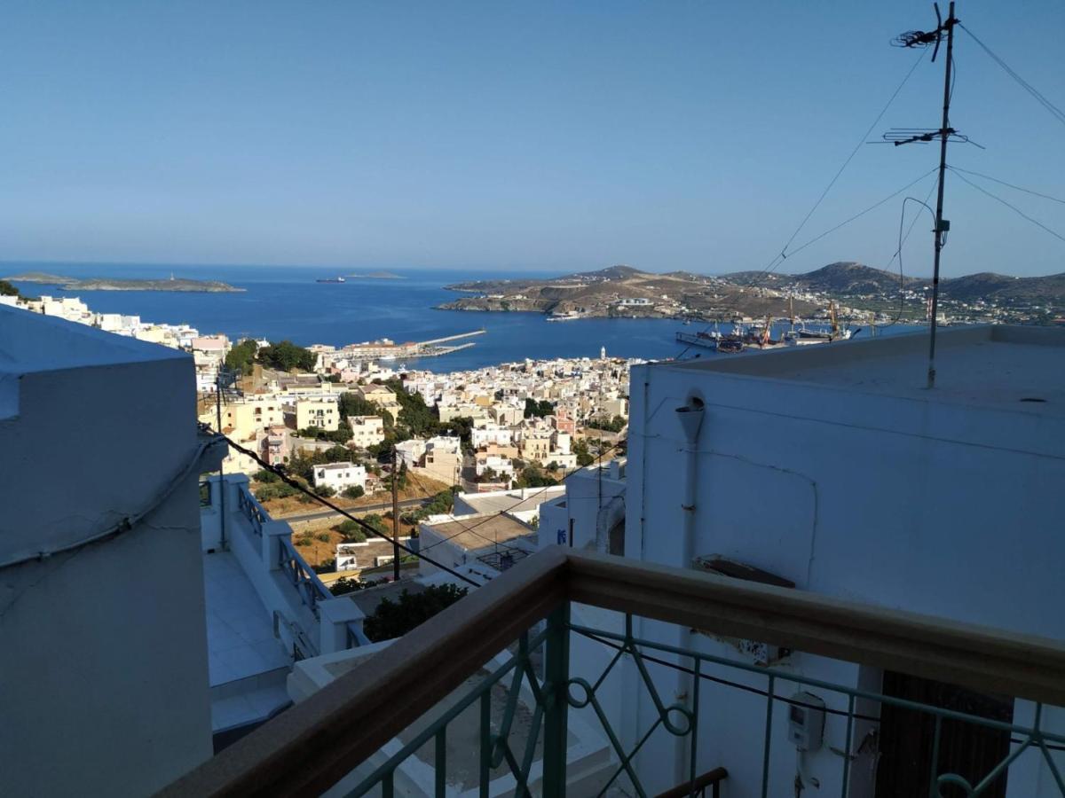 Azura, Traditional Residence In Ano Syros Bagian luar foto